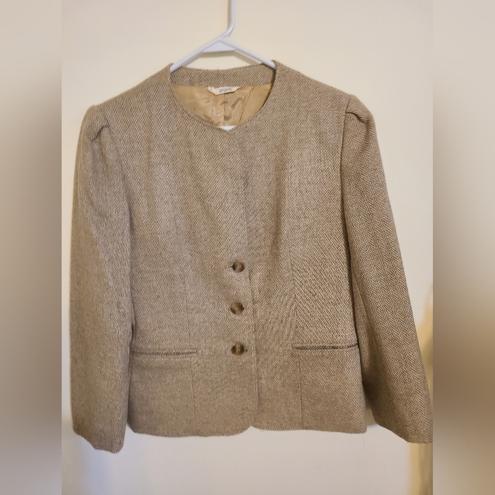 Vintage Tweed Blazer in size 12